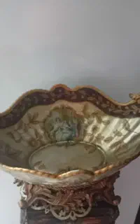 جا میوای قدیمی  آیینه خورشیدی زیر گلدانی
