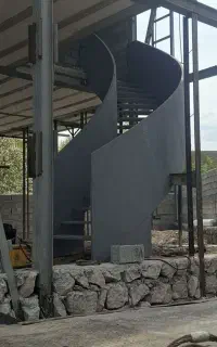 پله گرد فلزی
