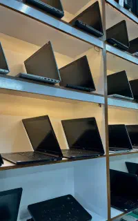 لپ تاپ های استوک وارداتی  بدون خط و خش گریدA+++