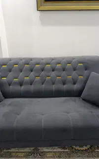 ۲ دست مبل ۷ نفره و ۲ عدد فرش ۱۲ متری