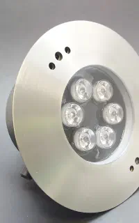 چراغ استیل توکار استخری