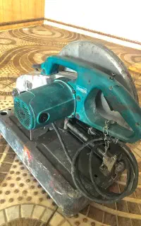 یک دستگاه پرفیل بر اصل ژاپن