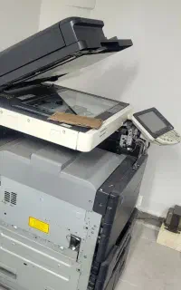 فروش کونیکا ۵۵۰ رنگی