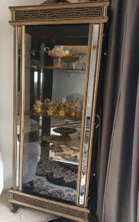 ویترین سالم چوبی آیینه دار