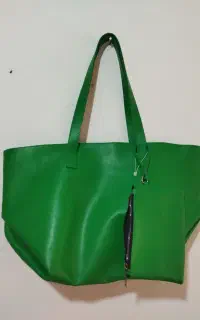 کیف سبز بزرگ درحدنو سالم کاملا جا دار