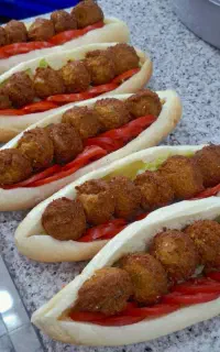 ساندویچ و فلافل بیروت