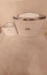 جا مسواکی و سطل سرویس بهداشتی