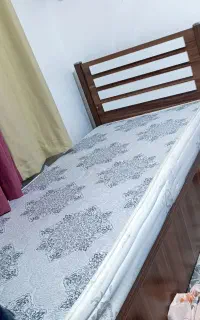 تخت ی نفره به همراه تشک و رو تختی