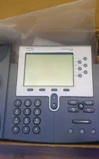 تلفن تحت شبکه Cisco 7961