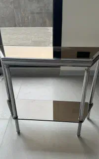 میز آینه و شمعدان زیبا در حد نو