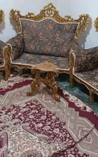 مبل طلایی