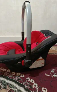 کریره و صندلی راحتی بچه
