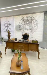 وکیل پایه یک/دکترای حقوق/قاضی سابق