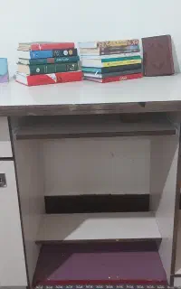 میز تحریر و رایانه