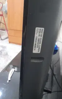 میز و تلویزون قدیمی و ال سی دی