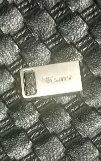 فلش 32 گیگ VERITY نو