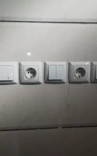 برقکارـ تعمیرات،خرده کاری