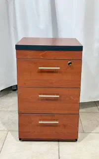 میز اداری با کشو ست