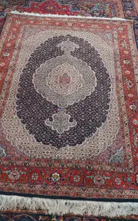 دو عدد فرش مسند نو