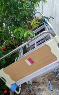 تخت بیمارستانی دو شکن