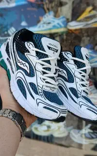 احساس راحتی با کتونی ساکونی«Saucony.OMNI«8