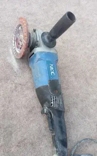 تعدادی لوازم کارگاهی وخانگی