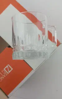 فروش لیوان   ۳۰۰ تومن