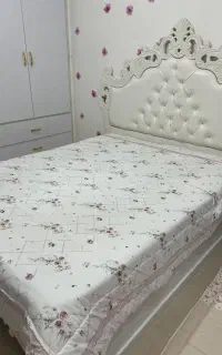 تخت خواب دونفره همراه با خوش خواب و رو تختی