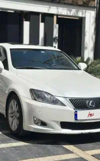 لکسوسis300 مدل2009 داخل کرم