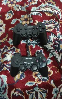 دو عدد دسته بازی سالم در حد نو کم کار قیمت ارزون