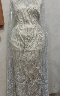 خیاطی بانوان جنب دکه ها(بازار روز)