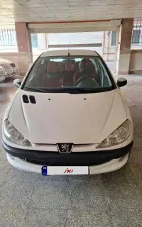 206 صندوق دار V8 موتور بزرگ TU5