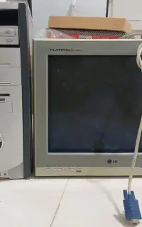 کیس و مانیتور
