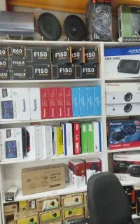 نیازمند یک نصاب مجرب،و یک کارآموز سیستم صوتی