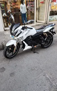 آپاچی 180