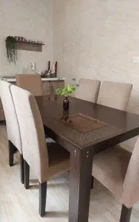 میز نهارخوری ۶ نفره کاملا تمیز و سالم
