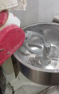 تنور.خمیرکن.چونه پهن کن