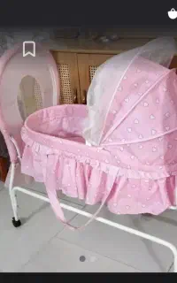 گهواره نوزاد کاملا تمیز و نو