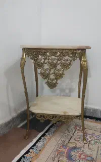 میز برنجی