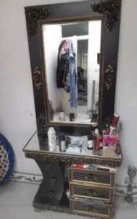 میز وآیینه