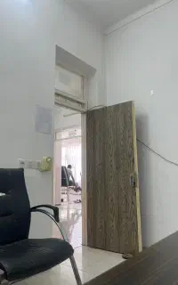 منشی / یا مربی هنر