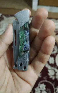 چاقو تیز قدیمی هست
