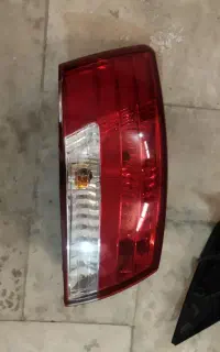 چراغ خطر عقب رانا