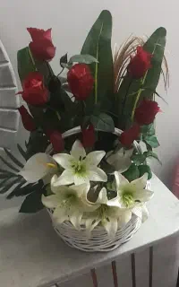 سبد گل مصنوعی نو نو هستش.