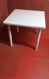 دو عدد میز نهارخوری کاملا سالم