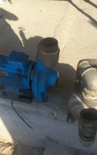 پمپ ۳فاز ۴عدد یکی با گیر بگس