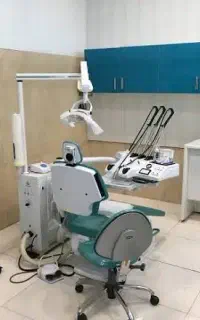 دستیار مطب دندانپزشکی