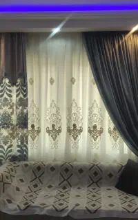 پرده پذیرایی تم طوسی  سفید