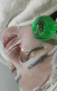 فشیال پاکسازی تخصصی پوست