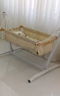 ننو پایه فلزی همراه تشک بالش